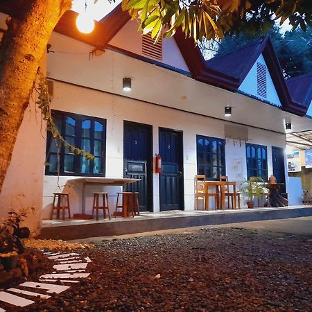 El Taraw Bed & Breakfast Puerto Princesa Ngoại thất bức ảnh