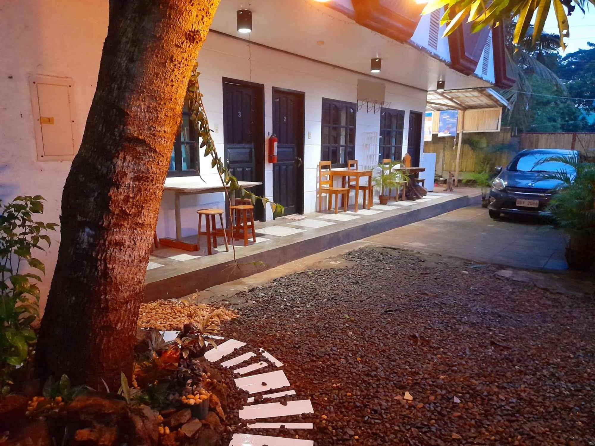 El Taraw Bed & Breakfast Puerto Princesa Ngoại thất bức ảnh