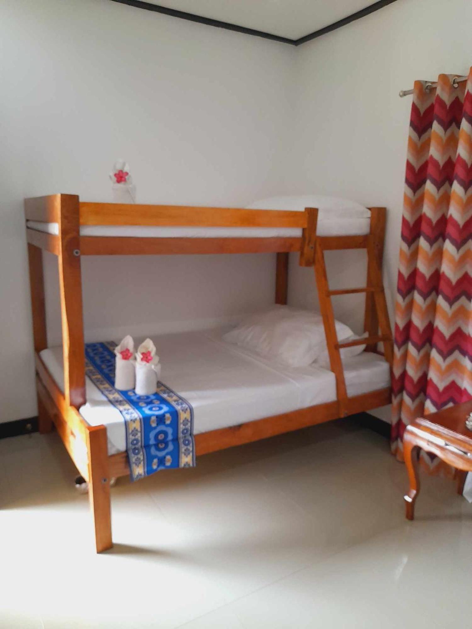 El Taraw Bed & Breakfast Puerto Princesa Ngoại thất bức ảnh