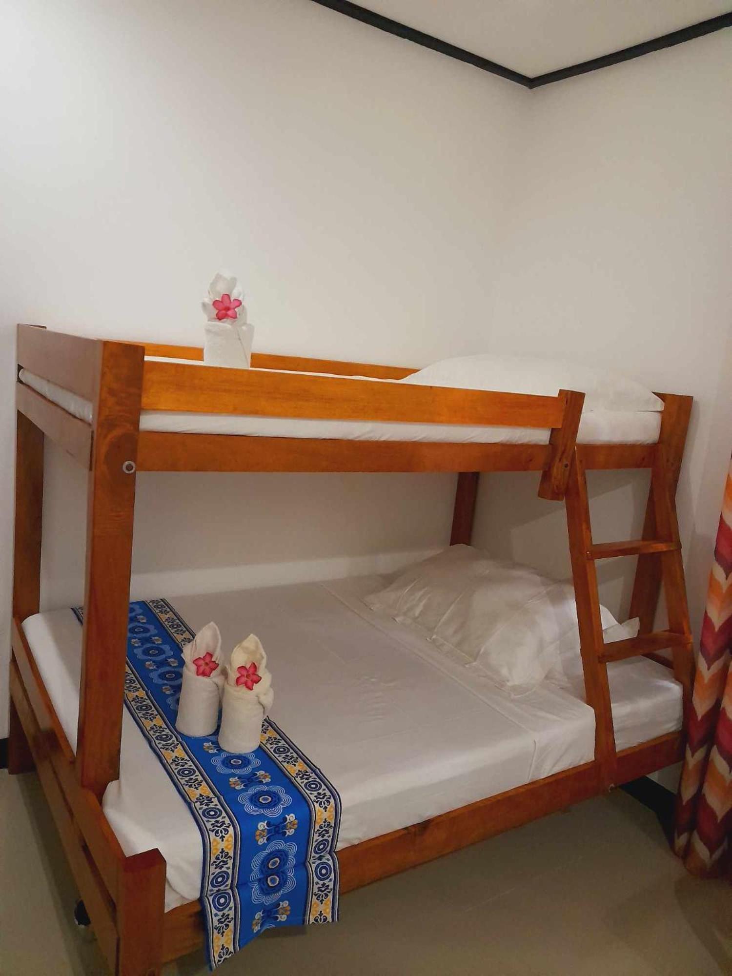 El Taraw Bed & Breakfast Puerto Princesa Ngoại thất bức ảnh