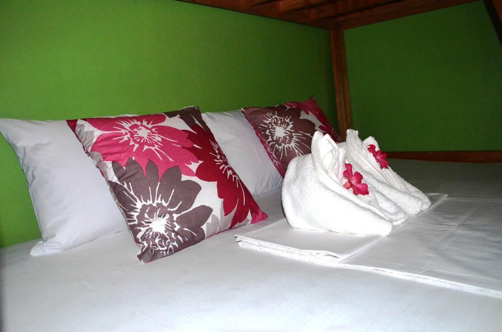 El Taraw Bed & Breakfast Puerto Princesa Ngoại thất bức ảnh
