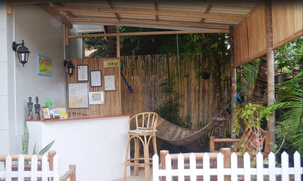 El Taraw Bed & Breakfast Puerto Princesa Ngoại thất bức ảnh