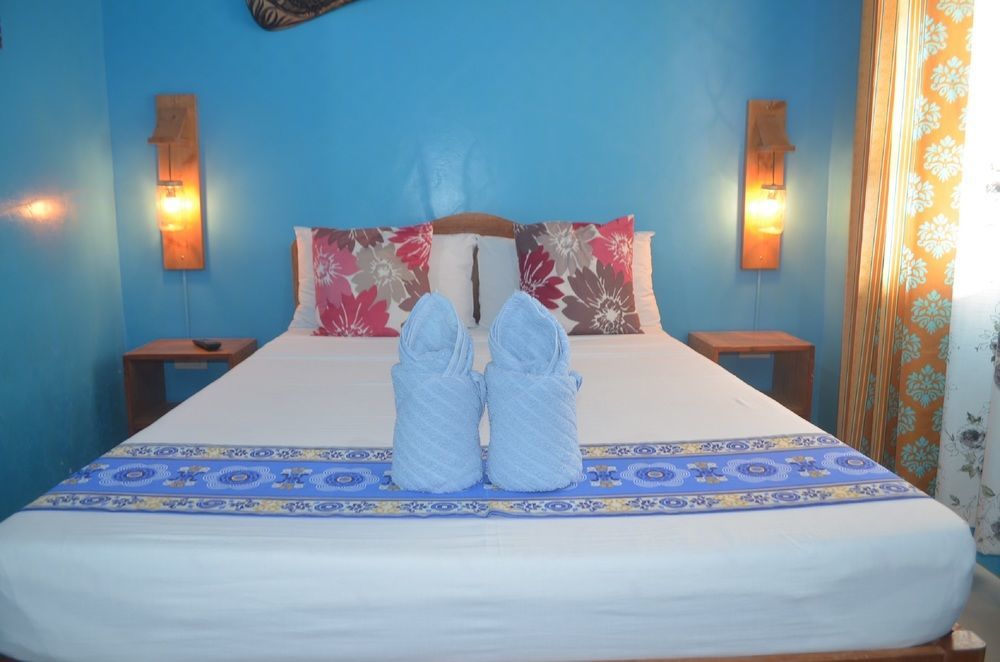 El Taraw Bed & Breakfast Puerto Princesa Ngoại thất bức ảnh