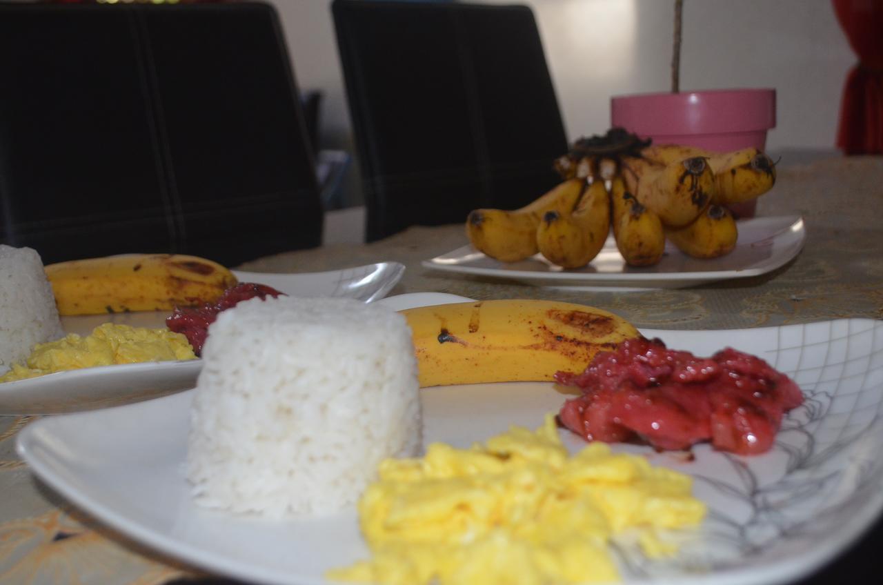 El Taraw Bed & Breakfast Puerto Princesa Ngoại thất bức ảnh