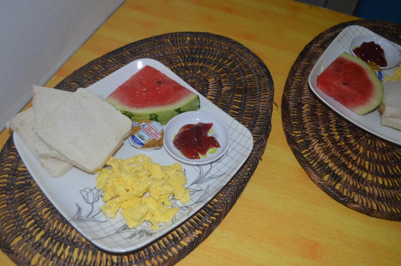 El Taraw Bed & Breakfast Puerto Princesa Ngoại thất bức ảnh